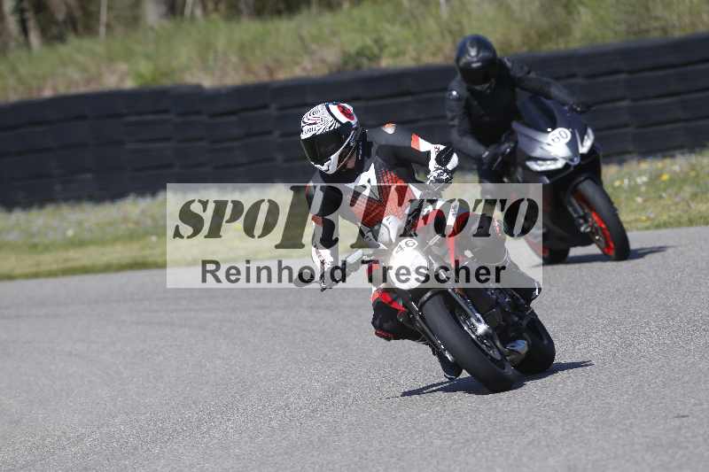 /01 02.04.2026 MAZ ADR/Gruppe gelb Gruppe gruen/46